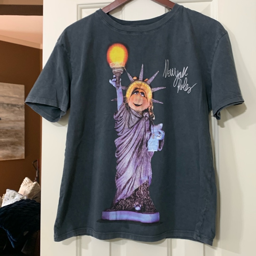 Zara Tee
